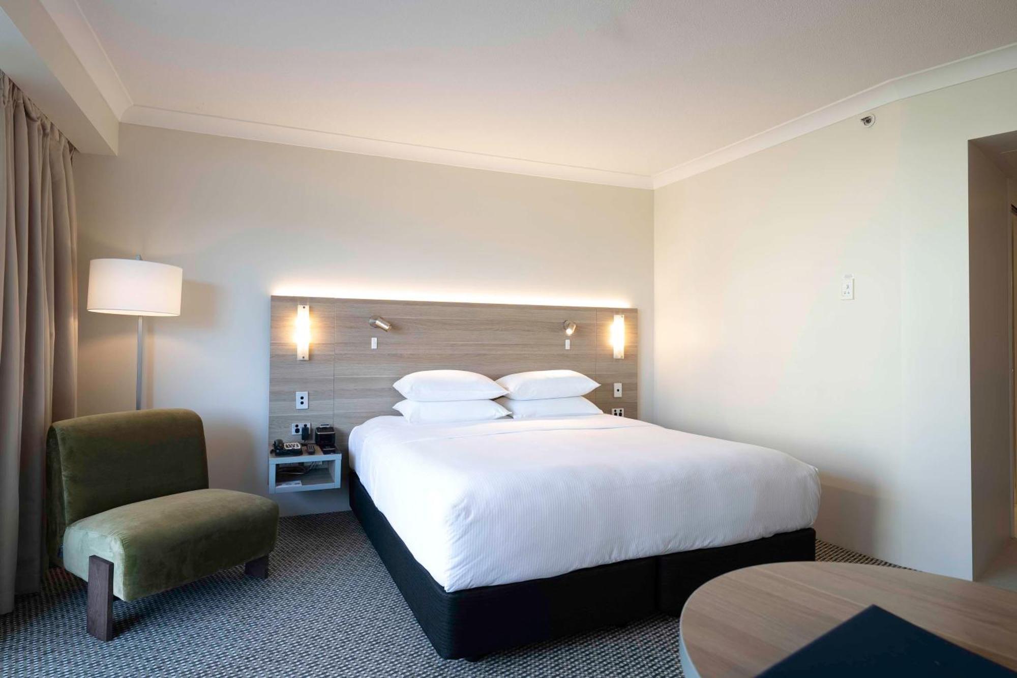 Deluxe King Room Mountain View,1533006211:JPEG
