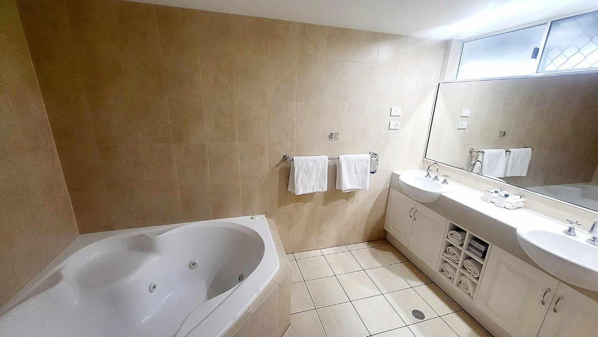 Tropical Suite