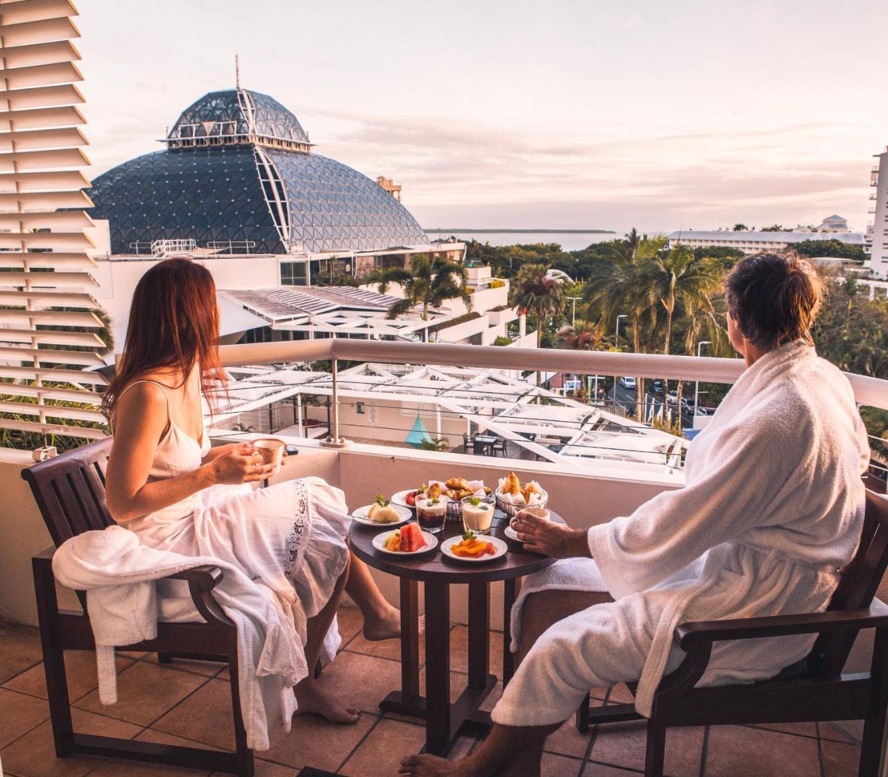 Deluxe Room 1 King Size Bed Spa Bath Pool View one drink voucher,1015923892:JPEG