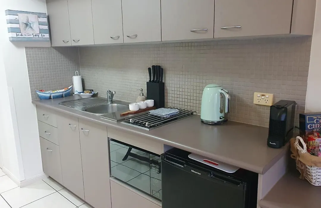 Jackies Studio Apartment-1