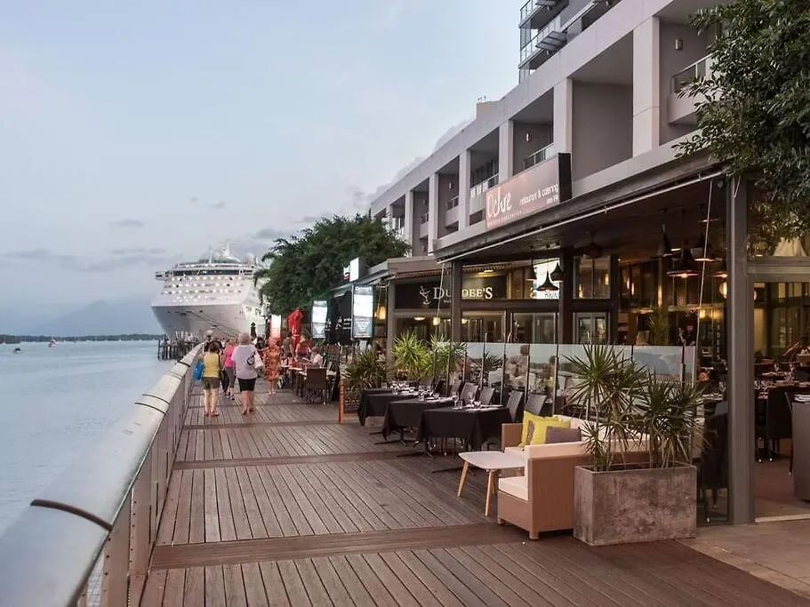 Lovely Waterfront Apartment At Harbour Lights-1