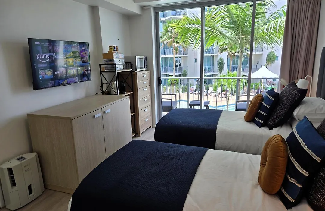 Cairns Reefside Retreats-1