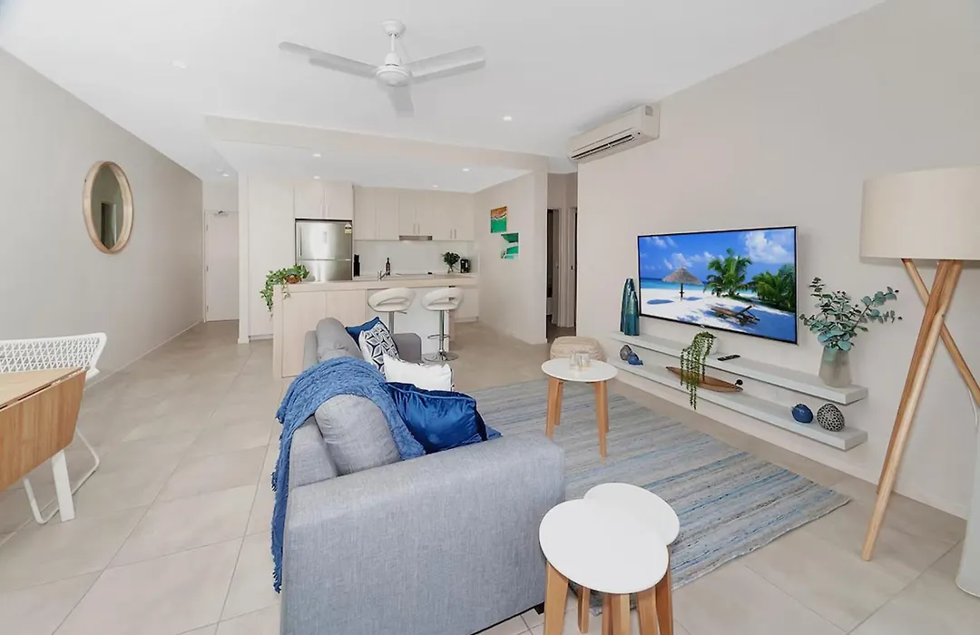 Coastal 2-Bed With Parking & Pool By The Ocean-1
