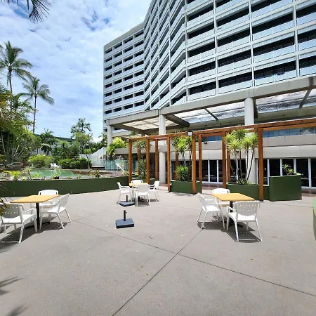 Cairns Luxury Seafront Apartment-3