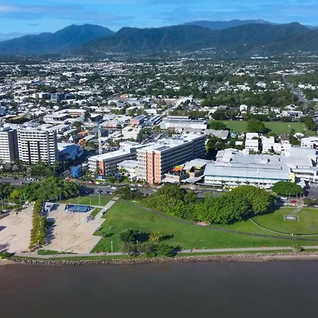 Zion Escapes Cairns City Waters Edge Family Apartment-2