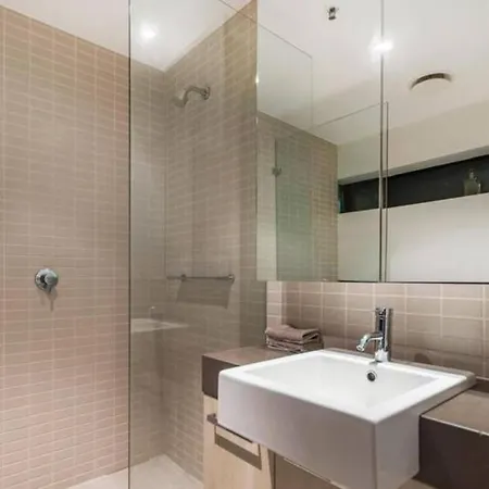 'Marlin Parade' Waterfront Getaway With Rooftop Pool-3