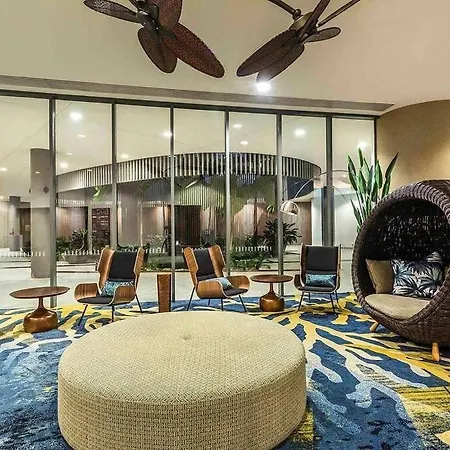 Stunning Waterfront Apartment In 5-Star Complex-3