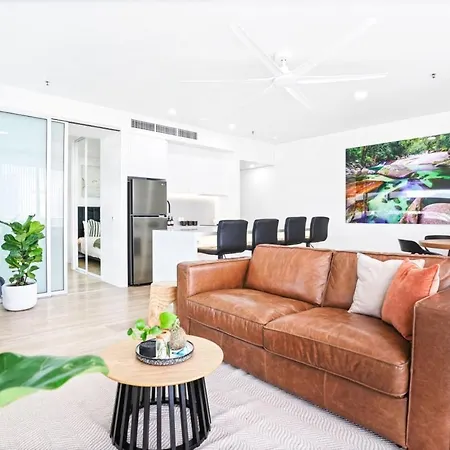 1007 Harbour Lights With Ocean Views-3