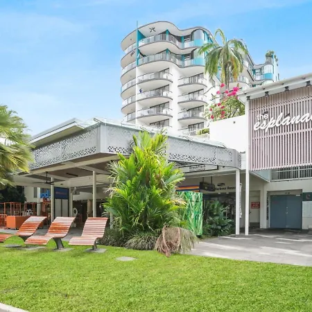 Tropical Tides At Cairns Esplanade-2