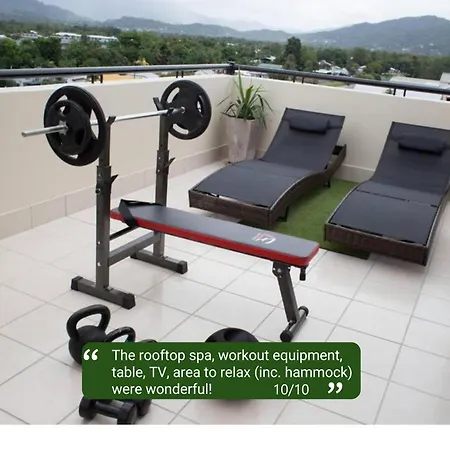Cairns Penthouse - Private Rooftop Outdoor Gym, Spa & Tv Area With Sunset & Mountain Views-2