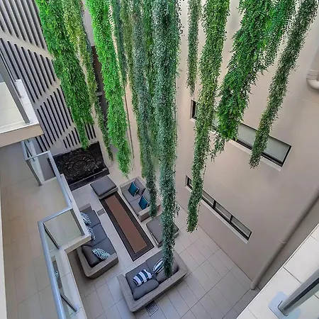 Coastal 2-Bed With Parking & Pool By The Ocean-3