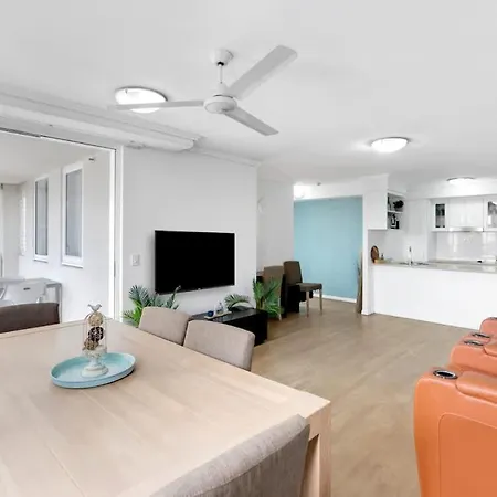 Mcleod Rise - Cairn Base With Rooftop Pool & Spa-2