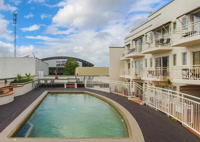 Inner City One Bedroom Apartment 27 Cairns