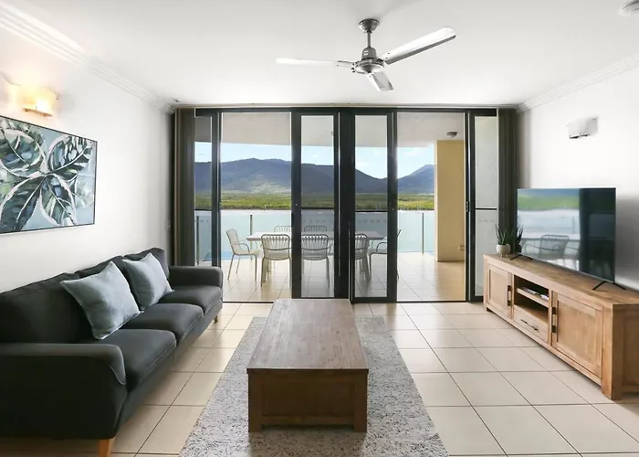 Seascape Apartment Cairns
