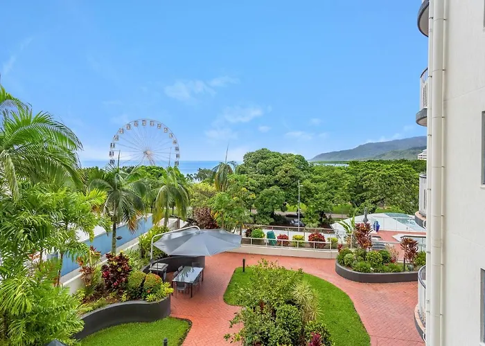 Cairns Esplanade Apartment