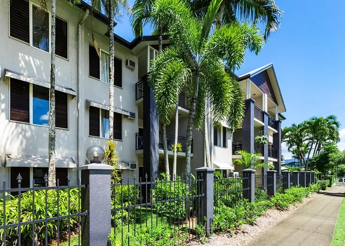 Zion Escapes Cairns City Waters Edge Family Apartment