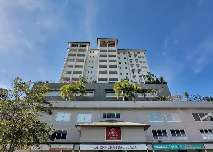 'Central Plaza' Adjacent Apartments With Rooftop Pool Cairns