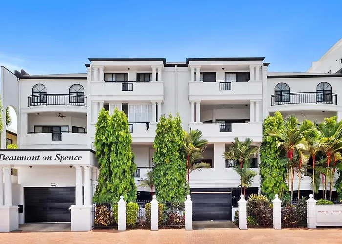 Spacious 3 Bedroom Townhouse In Cairns City