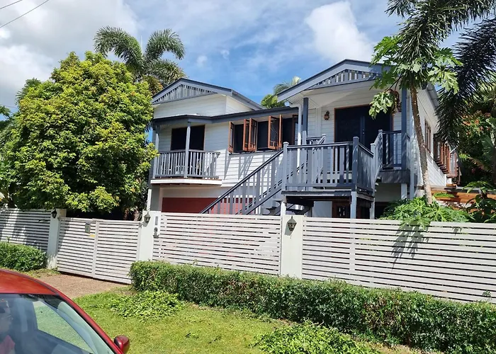 Homestay At Julie'S Cairns