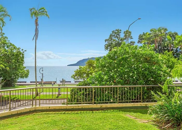 Aquarius Waterfront Apartment Cairns