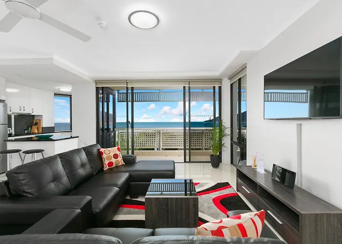 Cairns Luxury Waterview Apartment