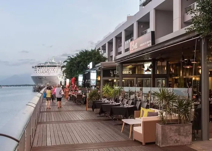 Absolute Waterfront Apartment Cairns