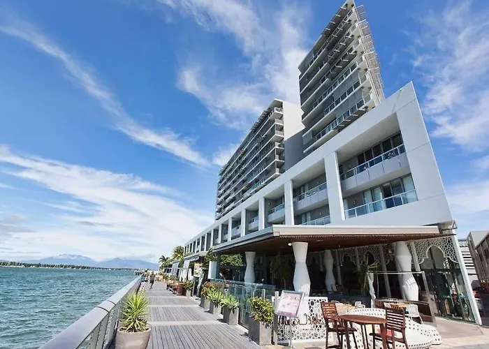 Absolute Waterfront Apartment Cairns