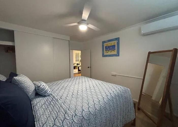 Tropical Ground-Floor Retreat Cairns Apartment