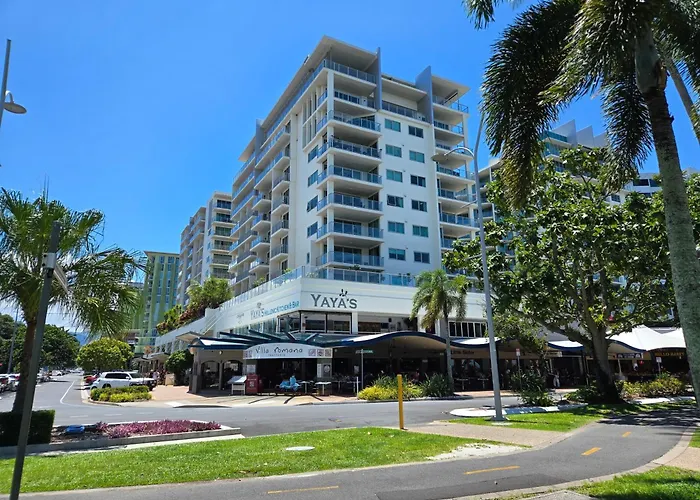 Cairns Reefside Retreats Apartment