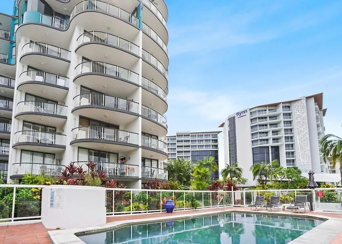 Tropical Tides At Cairns Esplanade Apartment