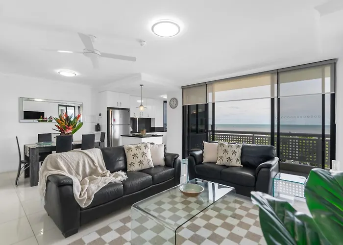 Belle Escapes 73 Rydges Plaza Esplanade With Ocean & City Views Cairns