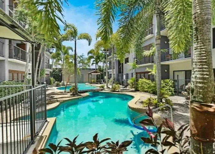 Cairns Central Southern Cross Atrium Private Apartments & Studio