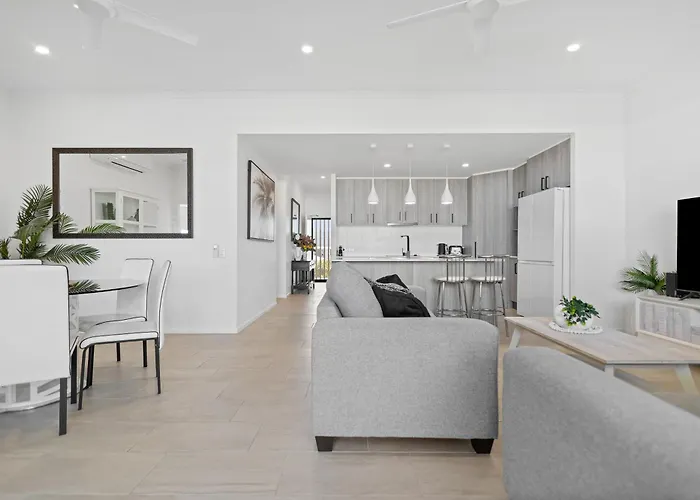 Mountain Air And Modern Flair 'Your Cairns Getaway'