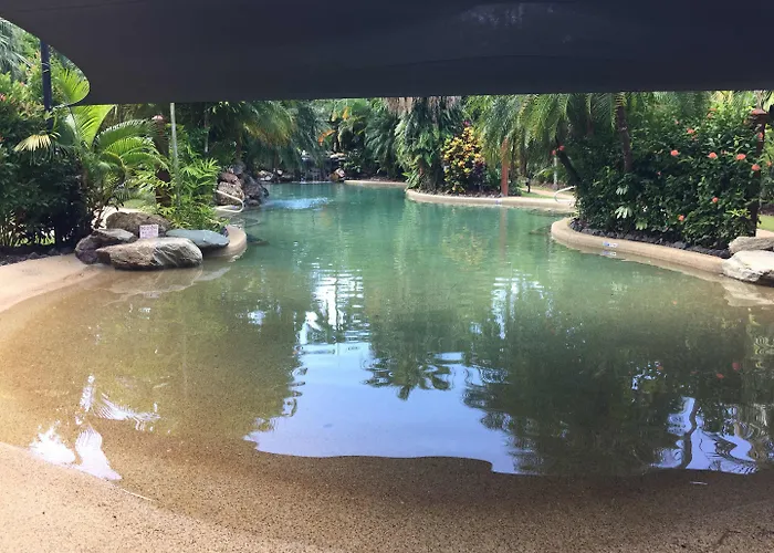 Cairns Golf Course Apartment
