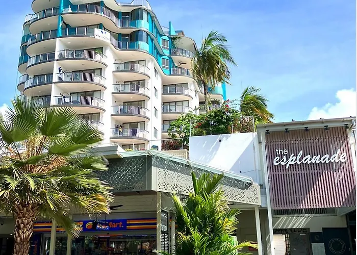 Cairns Esplanade Lagoon Apartment