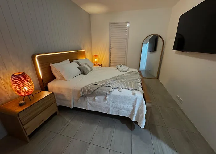 Cairns Waterfront Luxury At Harbourlights Apartment