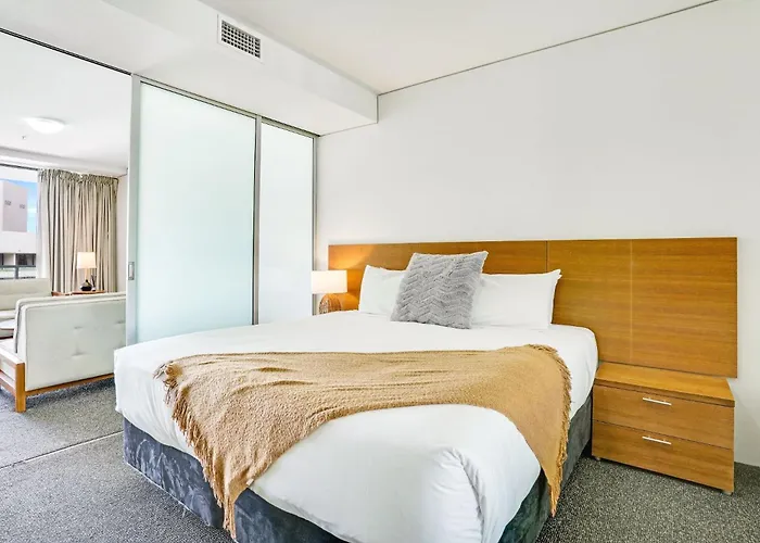 903 Harbour Lights Steps To Reef & Dining Apartment Cairns