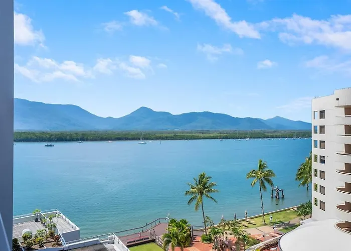 Central Haven Couples Retreat At Harbour Lights Cairns