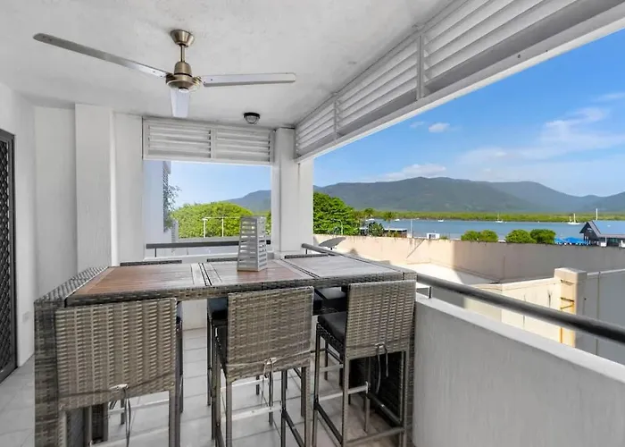 Madison Magic - Waterfront Balcony Haven With Pool Apartment Cairns