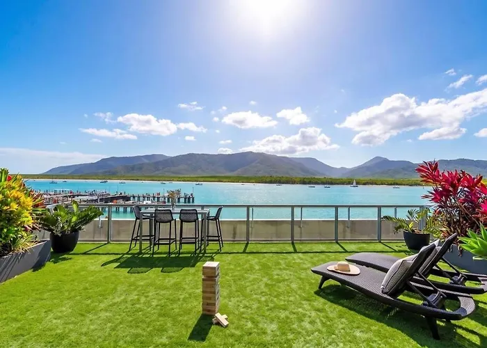 Cairns Waterfront Luxury At Harbourlights Apartment